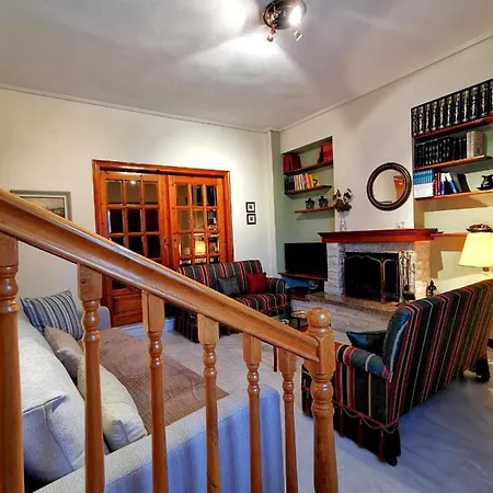 παραδοσιακή κατοικία-παλιά πόλη *