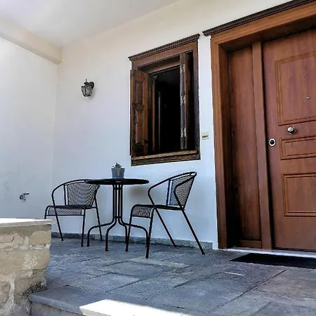 παραδοσιακή κατοικία-παλιά πόλη * Tríkala