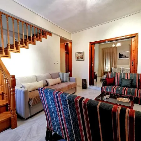 παραδοσιακή κατοικία-παλιά πόλη *