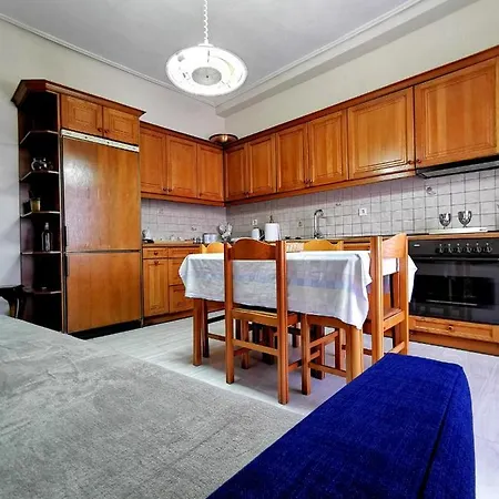 παραδοσιακή κατοικία-παλιά πόλη *