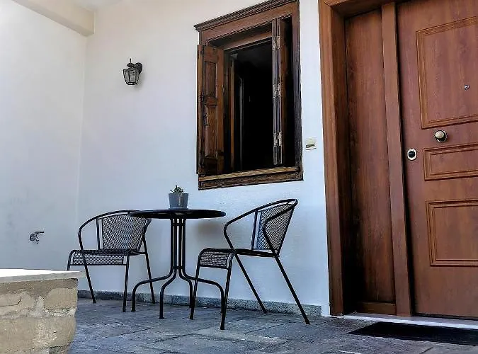 παραδοσιακή κατοικία-παλιά πόλη * Trikala (Thessaly)