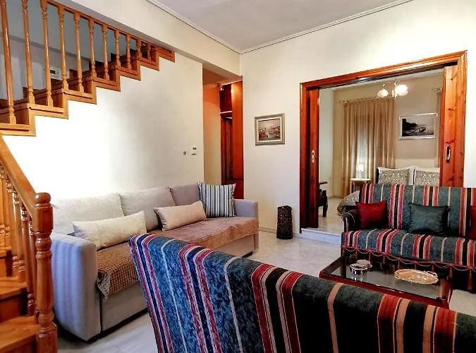 παραδοσιακή κατοικία-παλιά πόλη *